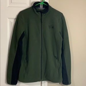 Lightweight mountain hardwear fleece